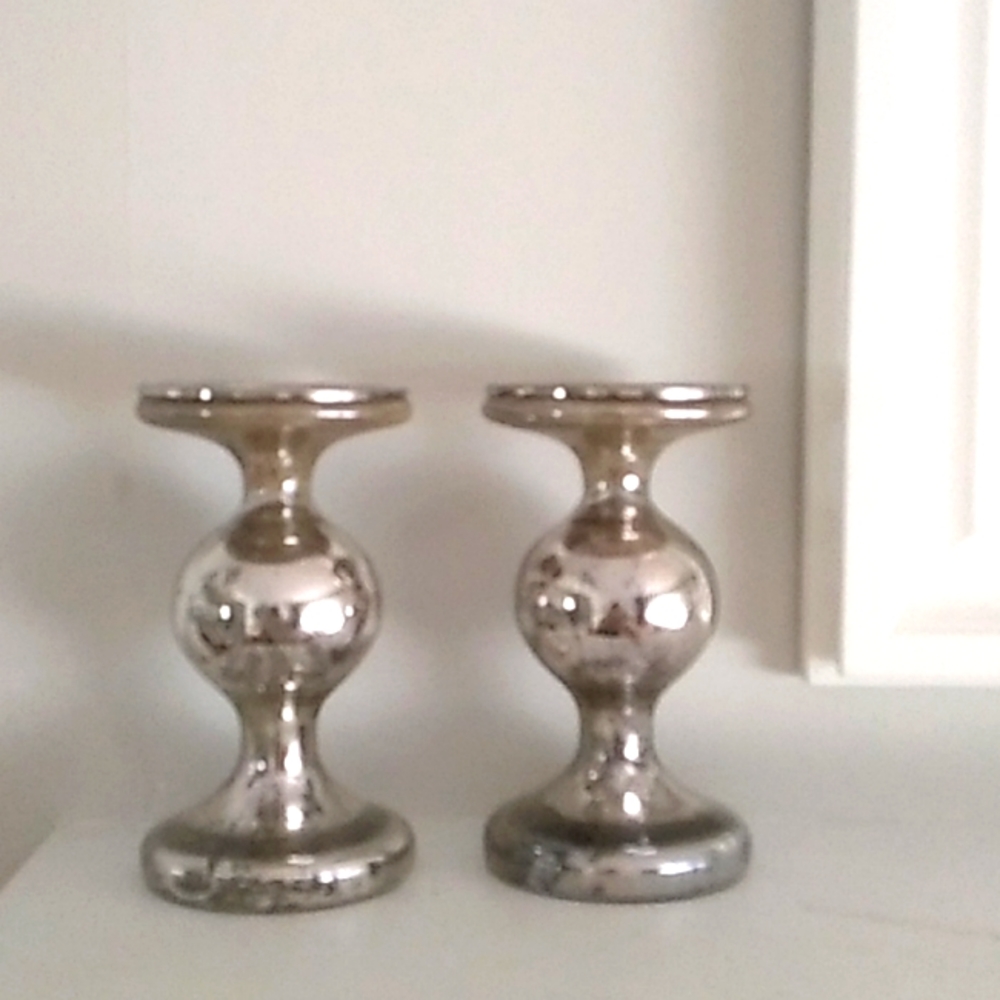 Set of 2 Mercury distressed look candleholders